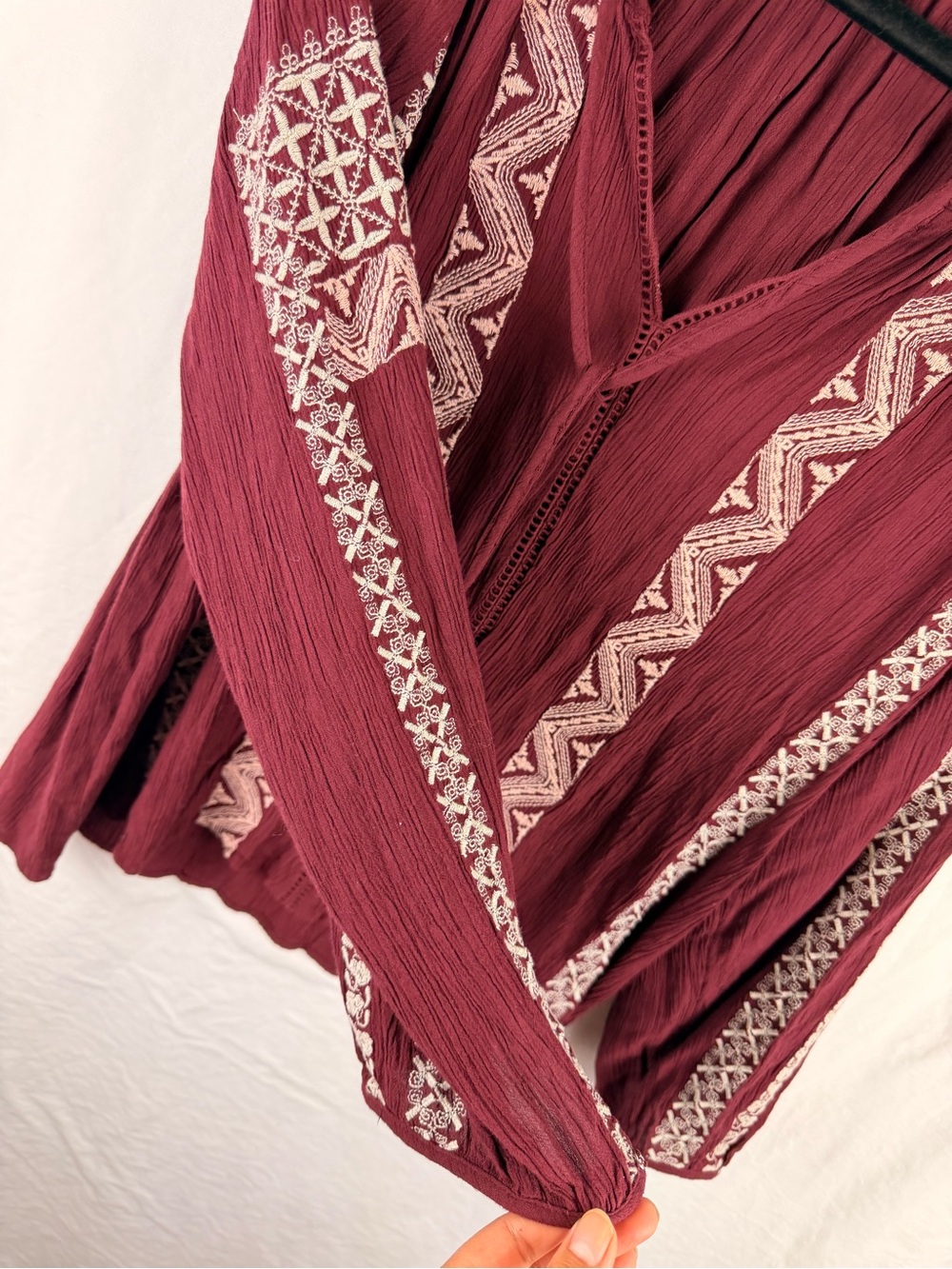Boho American Eagle Outfitters Sz M Burgundy Embroidered Peasant Tunic - Picture 3 of 9